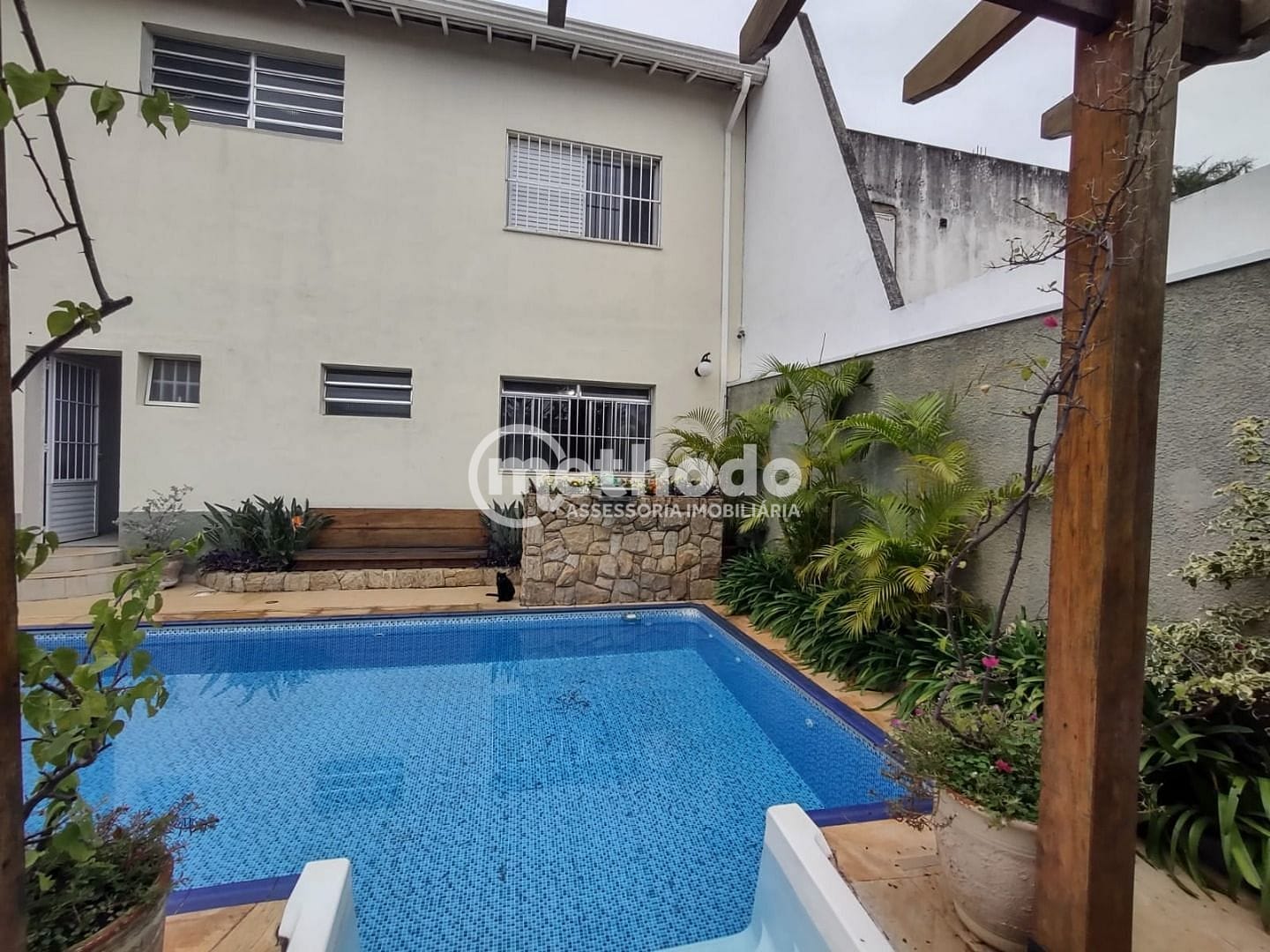 Casa, 5 quartos, 242 m² - Foto 3