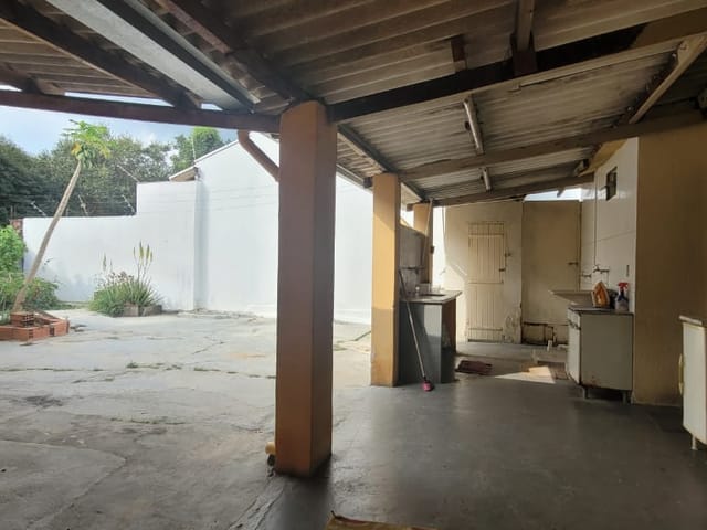 Casa com 275m² 3 quartos e 1 banheiro, à venda, no bairro Santana em Pindamonhangaba