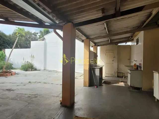 Casa com 275m² 3 quartos e 1 banheiro, à venda, no bairro Santana em Pindamonhangaba