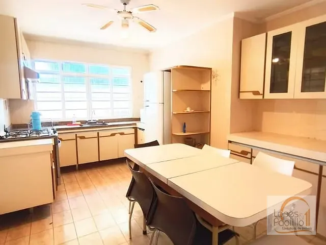 Casa com 1500m² 3 quartos e 5 banheiros, para alugar, no bairro retiro das fontes em Atibaia