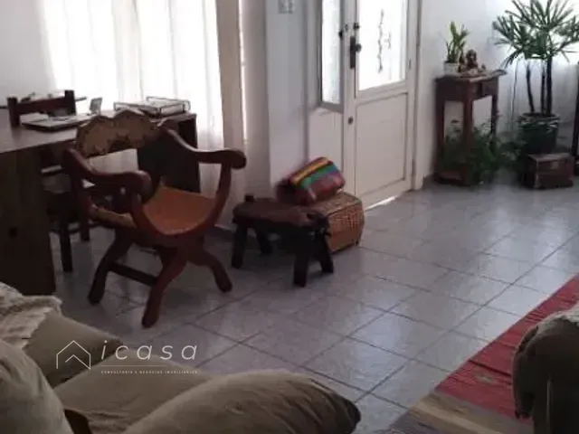 Casa com 300m² 3 quartos e 2 banheiros, à venda, no bairro Cidade Vista Verde em São José dos Campos