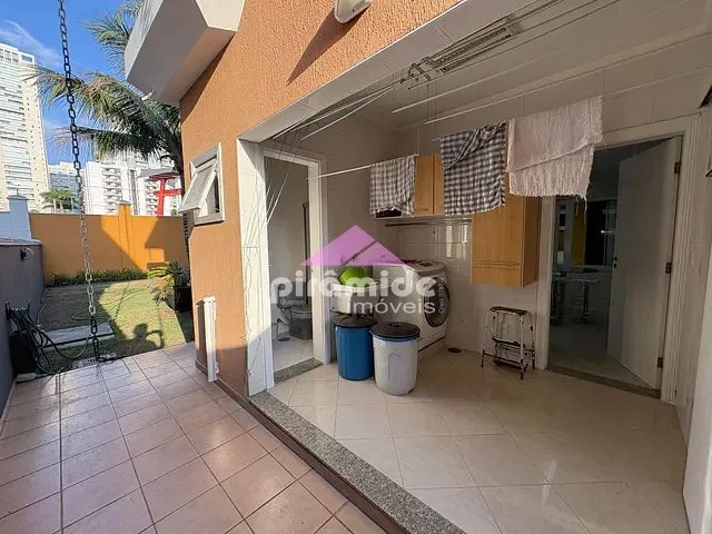 Casa com 360m² 3 quartos e 5 banheiros, para alugar, no bairro Jardim Aquarius em São José dos Campos