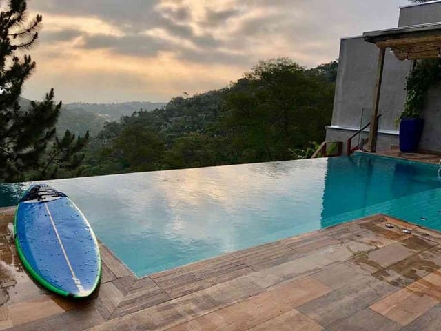 Casa com 360m² 4 quartos e 6 banheiros, à venda, no bairro Alphaville em Santana de Parnaíba