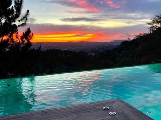 Casa com 360m² 4 quartos e 6 banheiros, à venda, no bairro Alphaville em Santana de Parnaíba