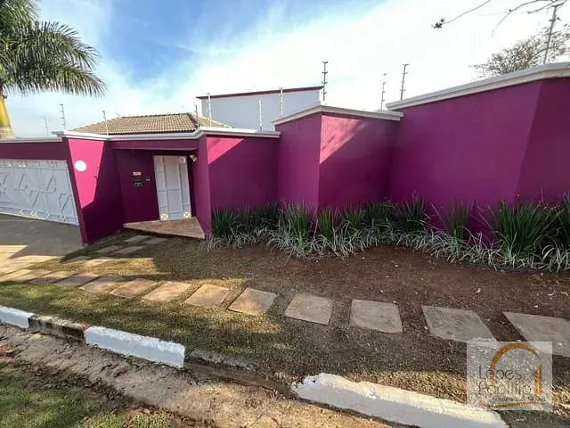 Casa com 1000m² 3 quartos e 1 banheiro, à venda, no bairro Vila Dom Pedro em Atibaia