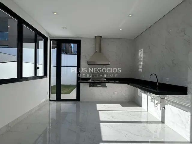Casa com 310m² 4 quartos e 5 banheiros, à venda, no bairro Green Valley em Votorantim