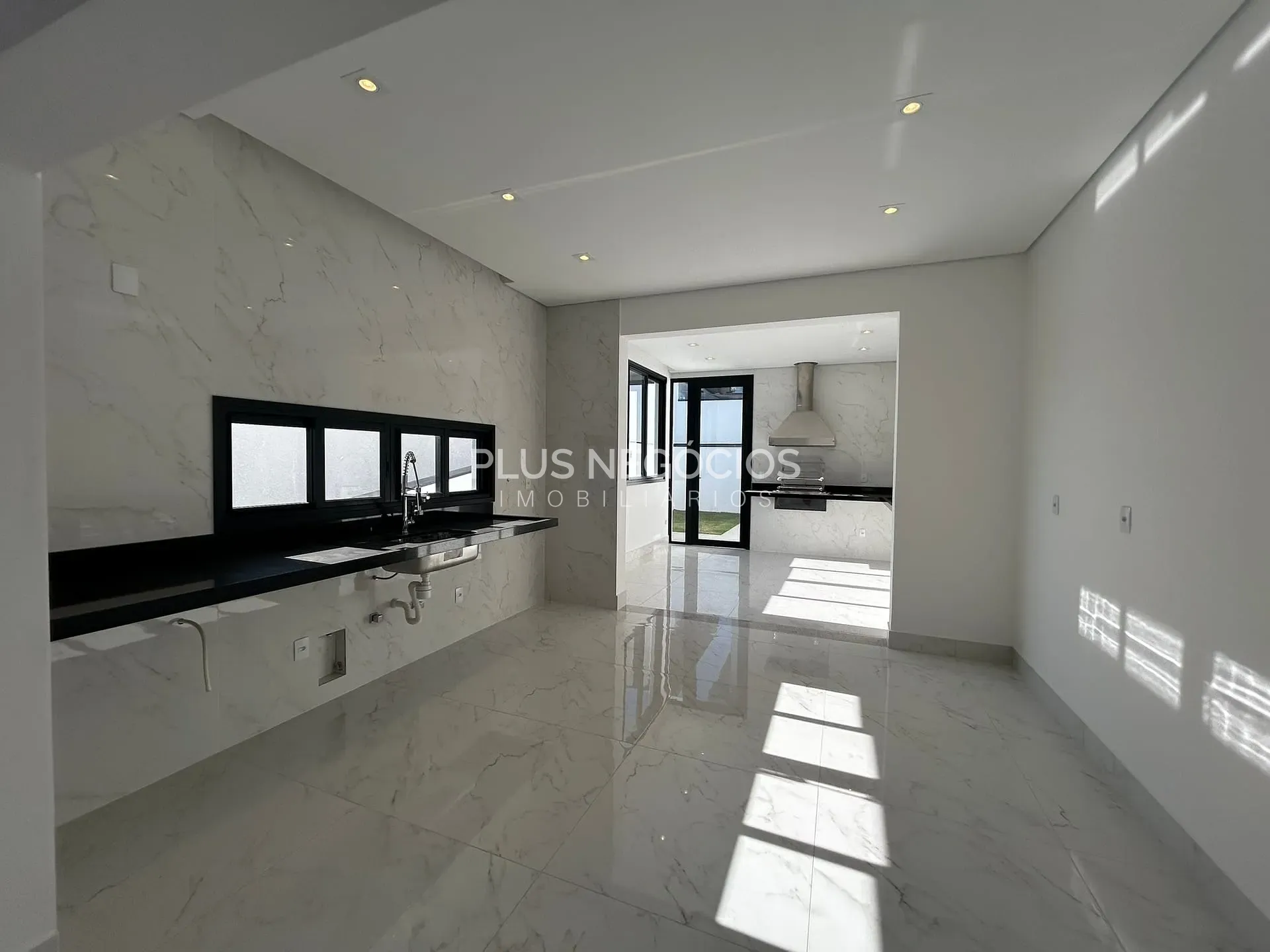 Casa, 4 quartos, 210 m² - Foto 6