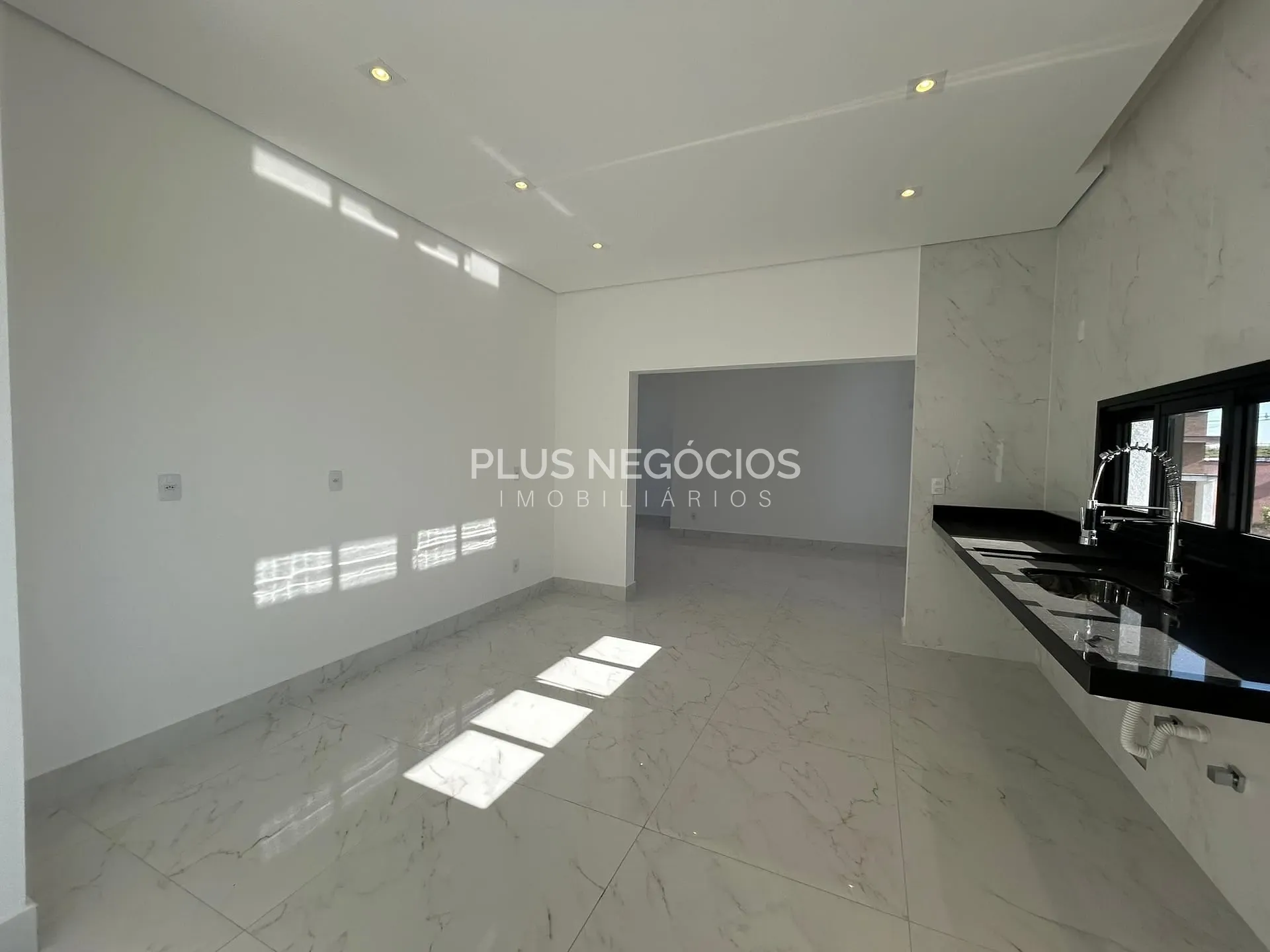 Casa, 4 quartos, 210 m² - Foto 8