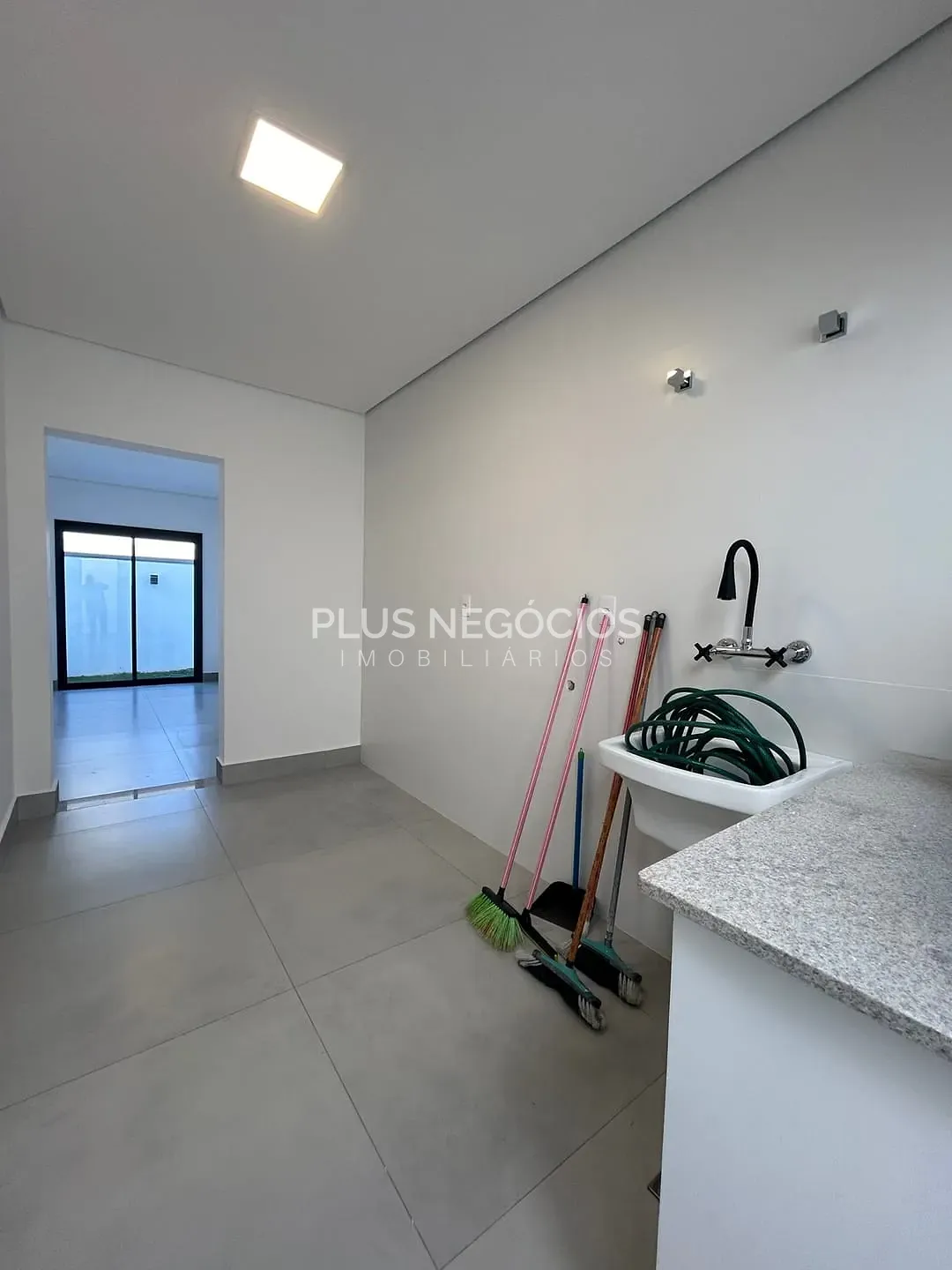 Casa, 4 quartos, 210 m² - Foto 27