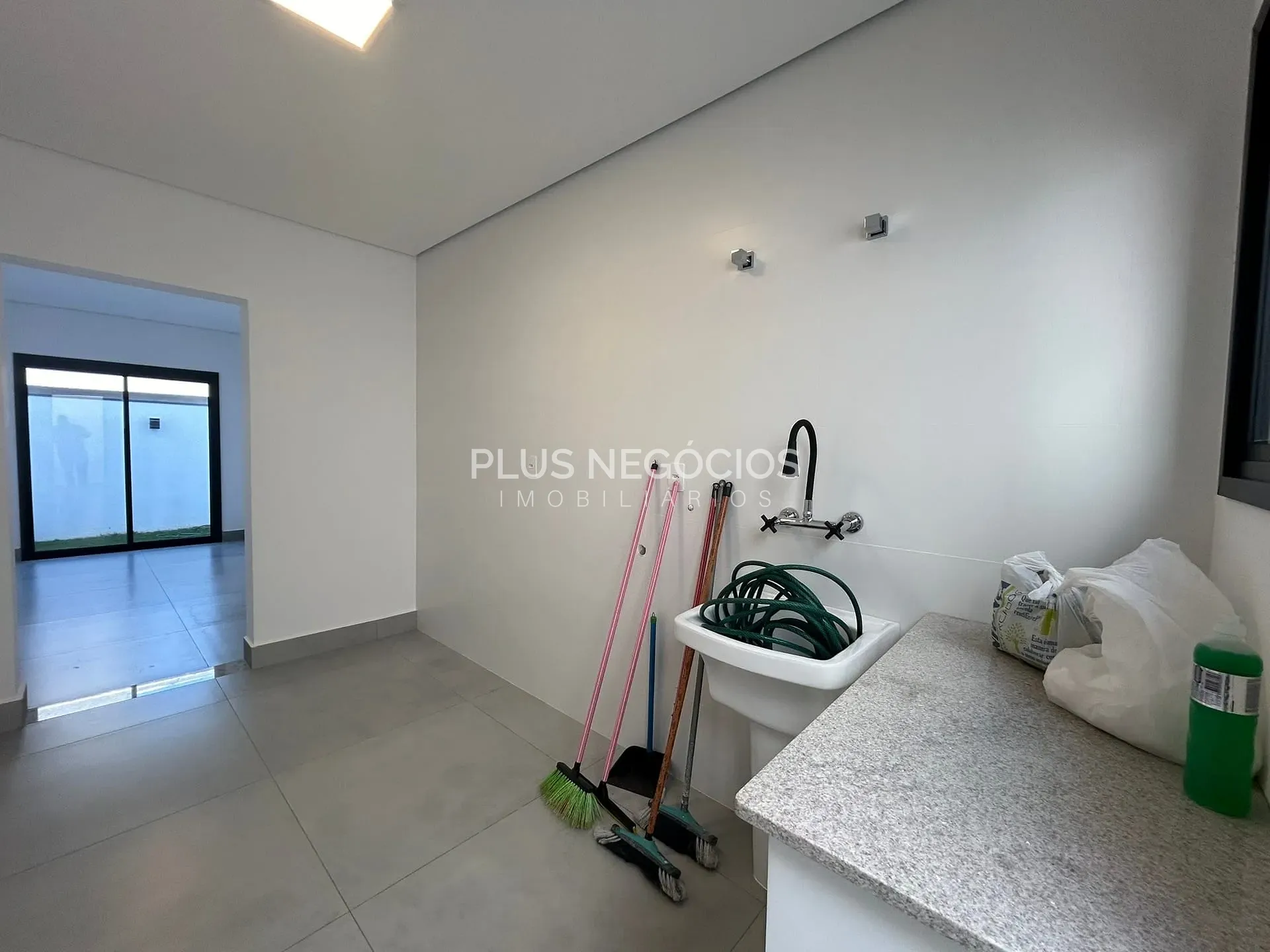 Casa, 4 quartos, 210 m² - Foto 28