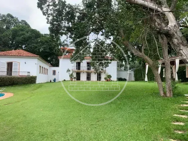 Casa com 2800m² 4 quartos e 6 banheiros, à venda ou para alugar, no bairro Chácara Monte Alegre em São Paulo