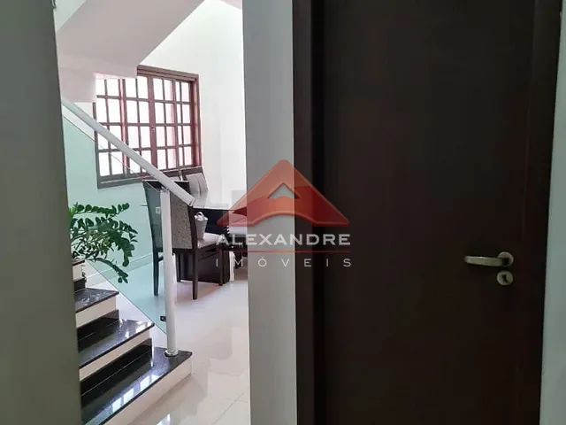 Casa com 132m² 3 quartos e 2 banheiros, à venda, no bairro Jardim Rodolfo em São José dos Campos