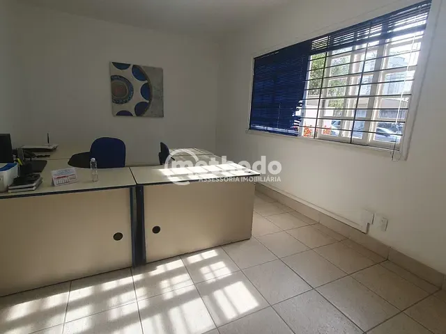 Casa com 175m² 8 quartos e 4 banheiros, à venda ou para alugar, no bairro Vila Itapura em Campinas