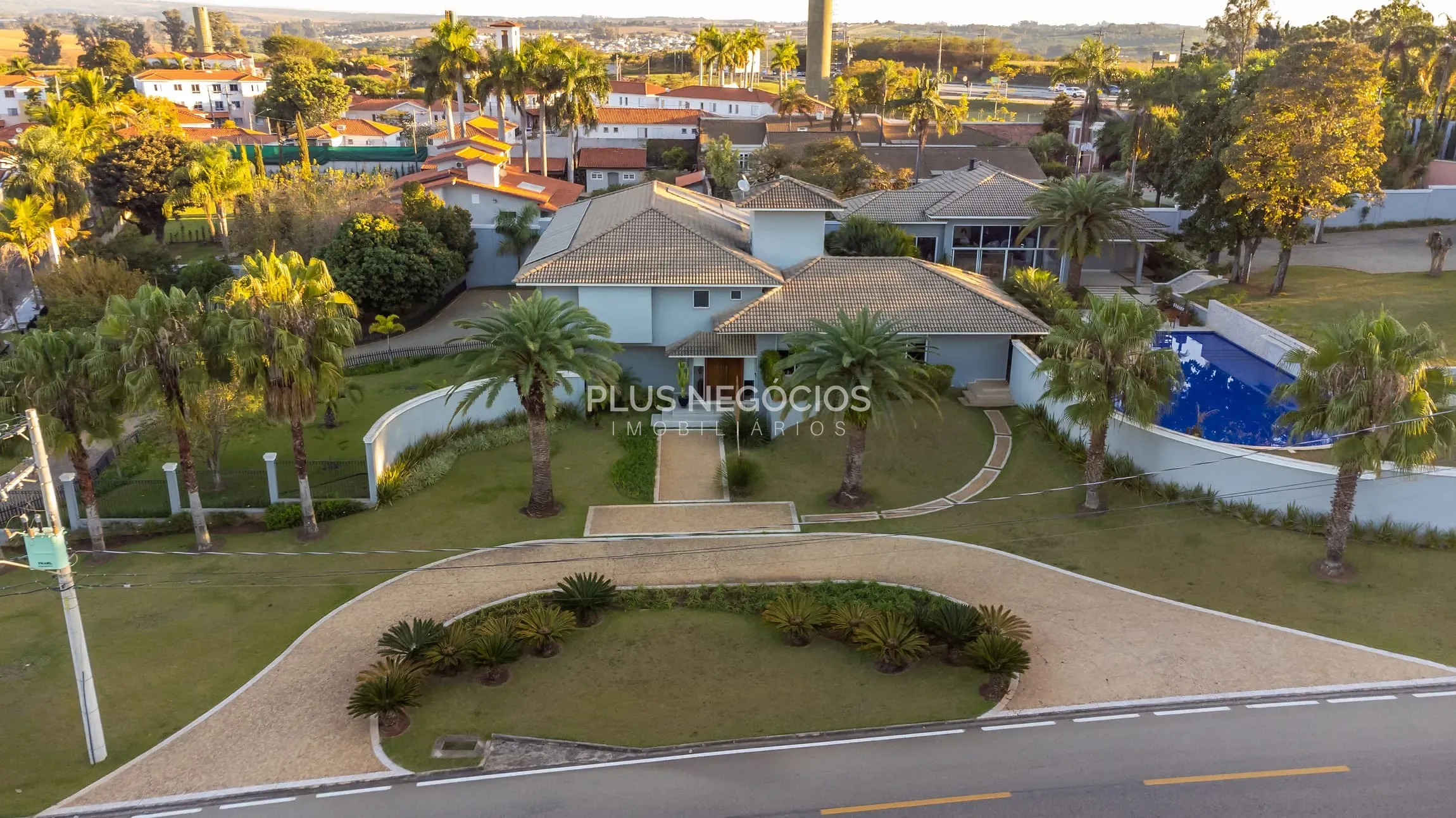 Casa, 4 quartos, 811 m² - Foto 1