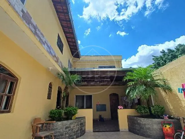 Casa com 200m² 3 quartos e 2 banheiros, à venda, no bairro Jardim Casa Grande em São Paulo