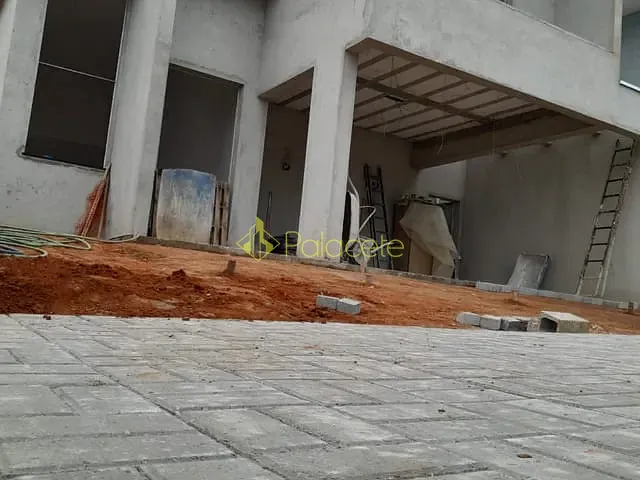 Casa com 275m² 2 quartos e 2 banheiros, à venda, no bairro Monte Belo em Taubaté