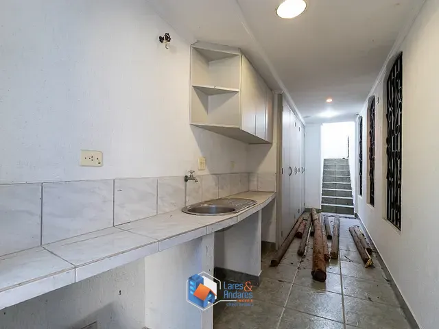 Casa com 390m² 5 quartos e 6 banheiros, à venda, no bairro Jardim Marajoara em São Paulo