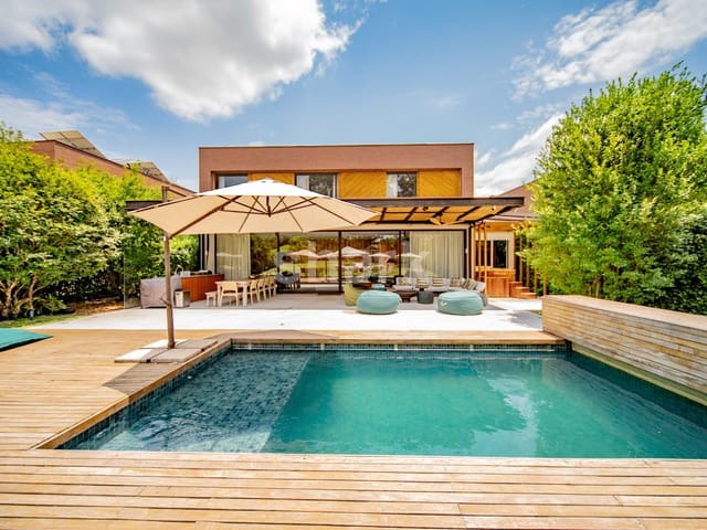 Casa com 2000m² 5 quartos e 7 banheiros, para alugar, no bairro Fazenda Boa Vista I em Porto Feliz