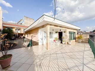 Foto do Casa-Casa tipo para venda em Parque São Domingos com 4 quartos, 220m²