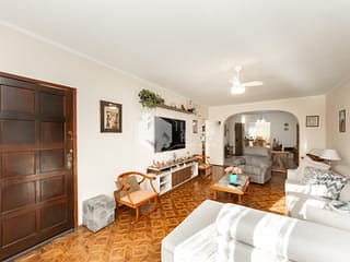 Foto do Casa-Casa tipo para venda em Parque São Domingos com 4 quartos, 220m²