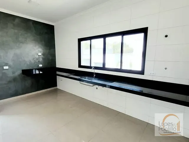 Casa com 111m² 2 quartos e 2 banheiros, para alugar, no bairro Jardim Paraíso da Usina em Atibaia