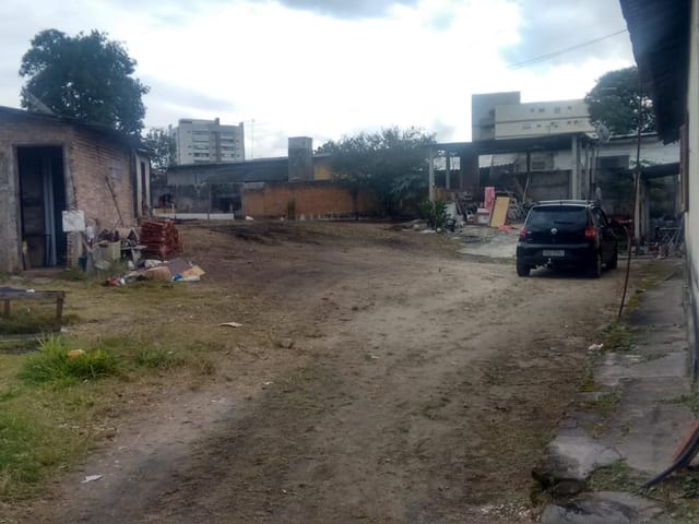 Casa com 775m² 3 quartos e 1 banheiro, à venda, no bairro Bosque da Princesa em Pindamonhangaba