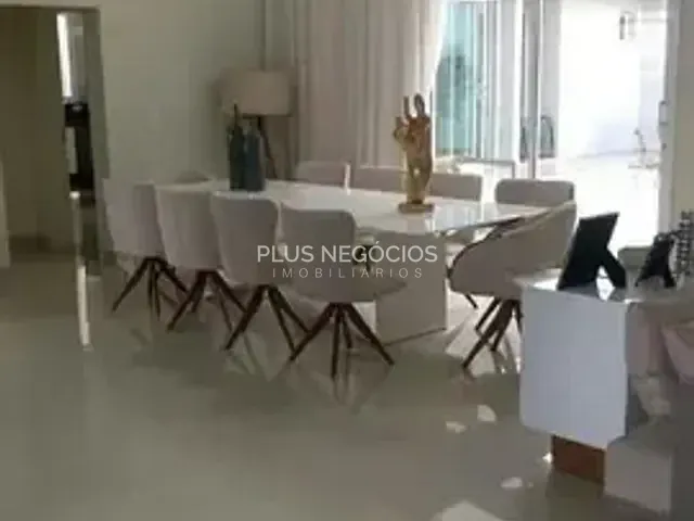 Casa com 636m² 4 quartos e 5 banheiros, à venda, no bairro Parque Residencial Villa dos Inglezes em Sorocaba