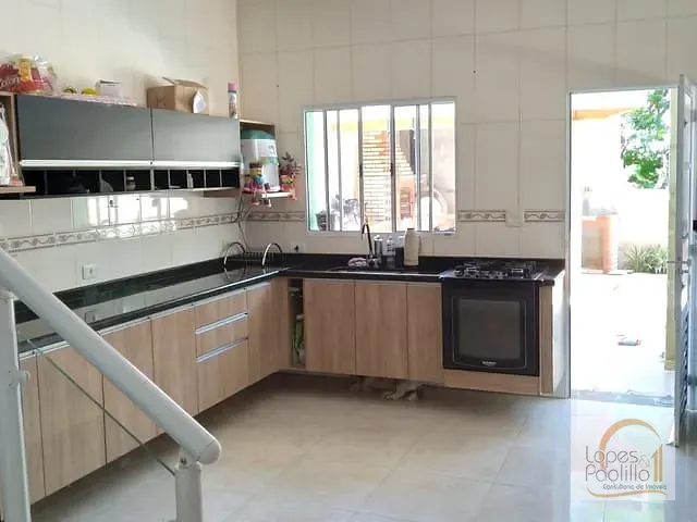 Casa com 330m² 3 quartos e 2 banheiros, à venda ou para alugar, no bairro Condomínio Atibaia Park I em Atibaia