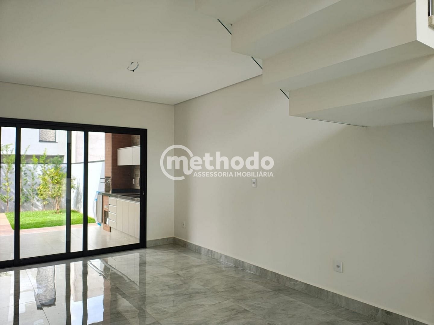 Casa, 4 quartos, 220 m² - Foto 3