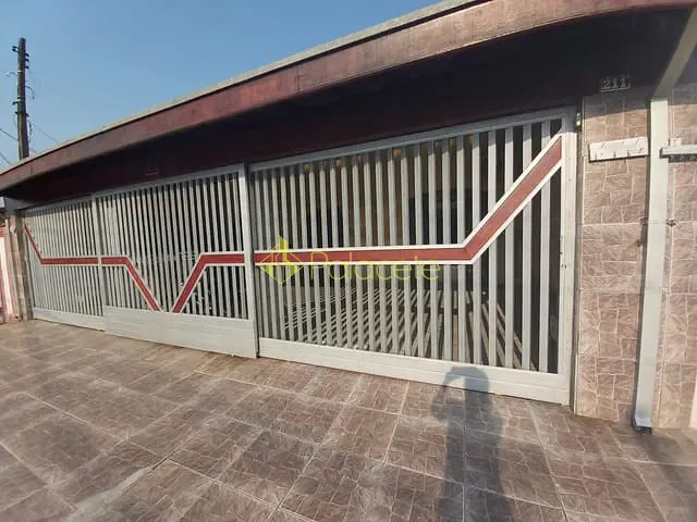 Casa com 250m² 3 quartos e 3 banheiros, à venda, no bairro Residencial Vale das Acácias em Pindamonhangaba