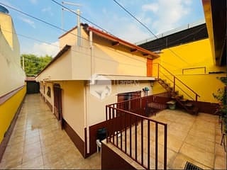 Foto do Casa-Casa tipo para venda em Jardim Santa Adélia com 3 quartos, sendo 1 suíte, 127m²