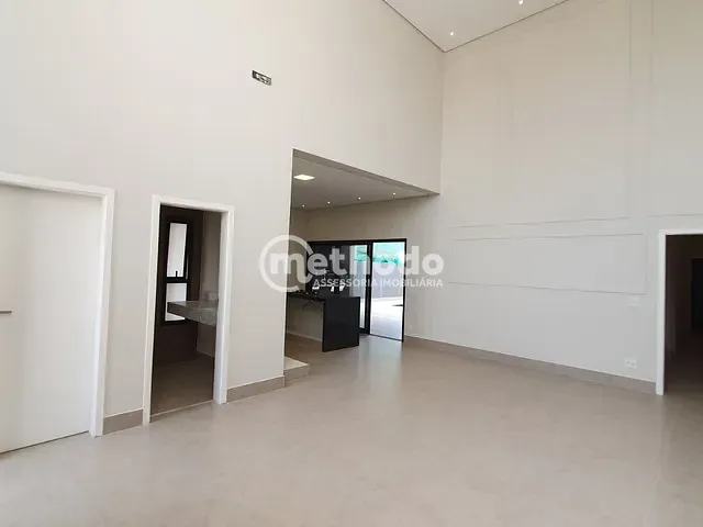 Casa com 301m² 3 quartos e 5 banheiros, à venda, no bairro Roncáglia em Valinhos