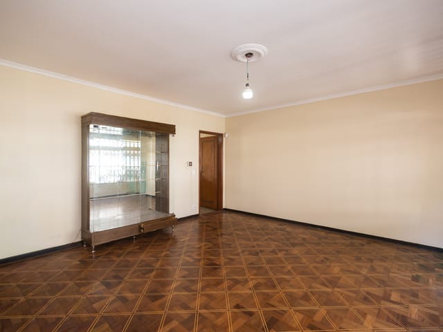 Casa com 208m² 6 quartos e 4 banheiros, à venda, no bairro Jardim da Glória em São Paulo
