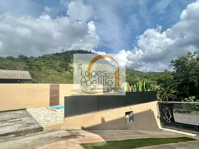 Casa com 512m² 3 quartos e 2 banheiros, à venda, no bairro Parque Residencial Itaguaçu em Atibaia
