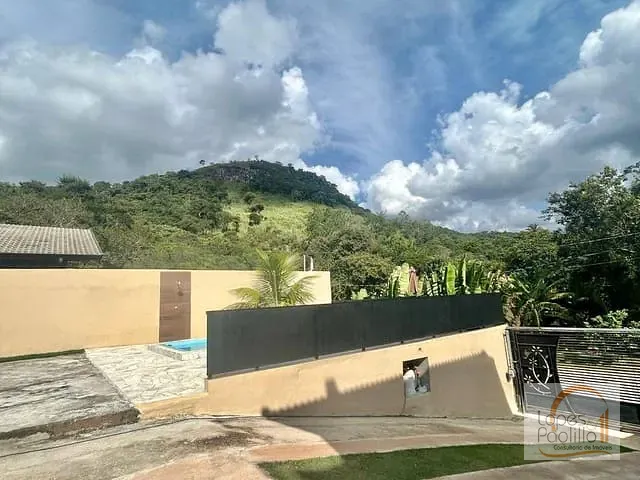 Casa com 512m² 3 quartos e 2 banheiros, à venda, no bairro Parque Residencial Itaguaçu em Atibaia