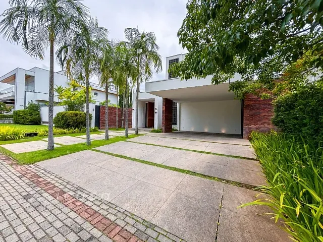 Casa com 1382m² 4 quartos e 6 banheiros, à venda, no bairro Condomínio Loteamento Reserva das Figueiras em São José dos Campos