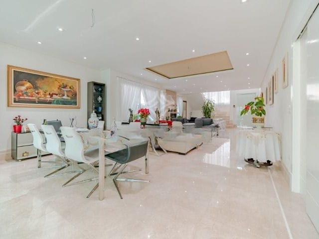 Casa com 540m² 4 quartos e 7 banheiros, à venda ou para alugar, no bairro Alphaville em Santana de Parnaíba