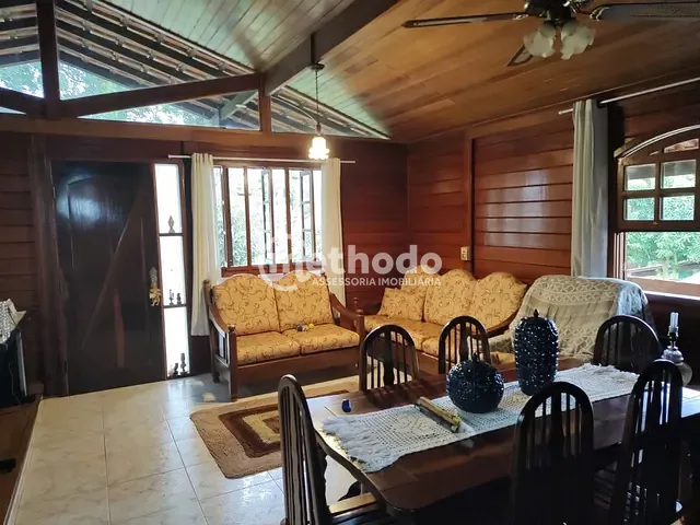 Casa com 1000m² 3 quartos e 3 banheiros, à venda, no bairro Vila Sonia em Valinhos