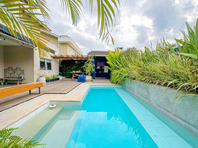 Casa com 400m² 4 quartos e 6 banheiros, à venda, no bairro Alphaville em Santana de Parnaíba