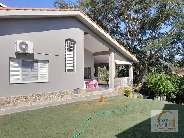 Casa com 703m² 3 quartos e 2 banheiros, à venda, no bairro Parque Arco Iris em Atibaia