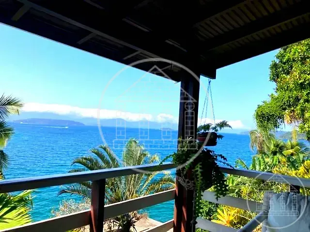 Casa 13 quartos e 13 banheiros, à venda, no bairro Praia Grande em Angra dos Reis