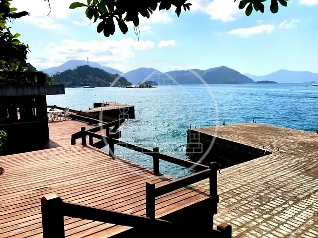 Casa 13 quartos e 13 banheiros, à venda, no bairro Praia Grande em Angra dos Reis