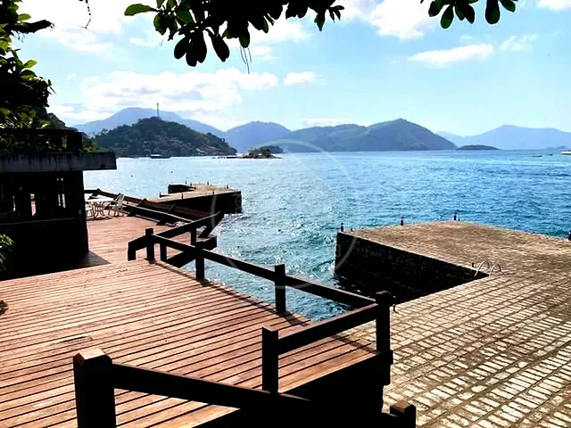 Casa 13 quartos e 13 banheiros, à venda, no bairro Praia Grande em Angra dos Reis