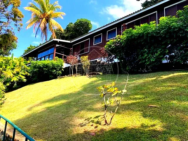 Casa 13 quartos e 13 banheiros, à venda, no bairro Praia Grande em Angra dos Reis