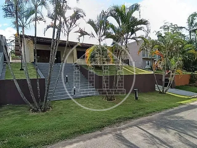 Casa 4 quartos e 2 banheiros, à venda, no bairro Fazenda da Ilha em Embu-Guaçu