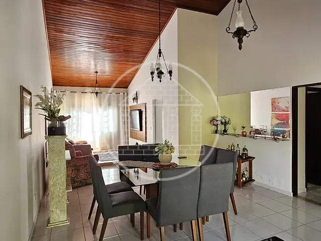 Casa 4 quartos e 2 banheiros, à venda, no bairro Fazenda da Ilha em Embu-Guaçu