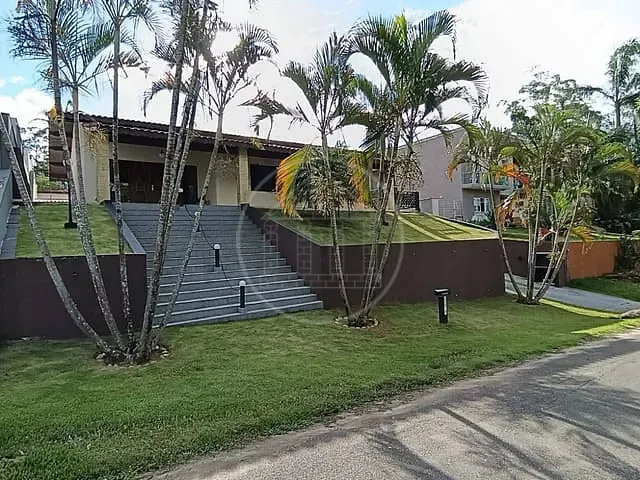 Casa 4 quartos e 2 banheiros, à venda, no bairro Fazenda da Ilha em Embu-Guaçu