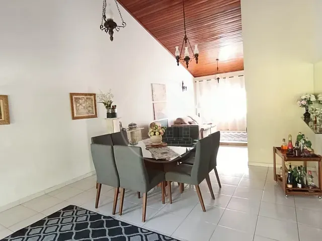 Casa 4 quartos e 2 banheiros, à venda, no bairro Fazenda da Ilha em Embu-Guaçu