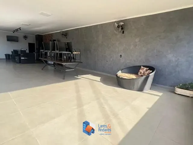 Casa com 403m² 2 quartos e 3 banheiros, à venda, no bairro Parque Residencial Cidade Universitária em Ribeirão Preto