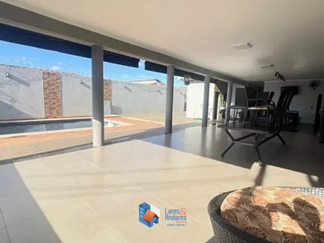 Casa com 403m² 2 quartos e 3 banheiros, à venda, no bairro Parque Residencial Cidade Universitária em Ribeirão Preto